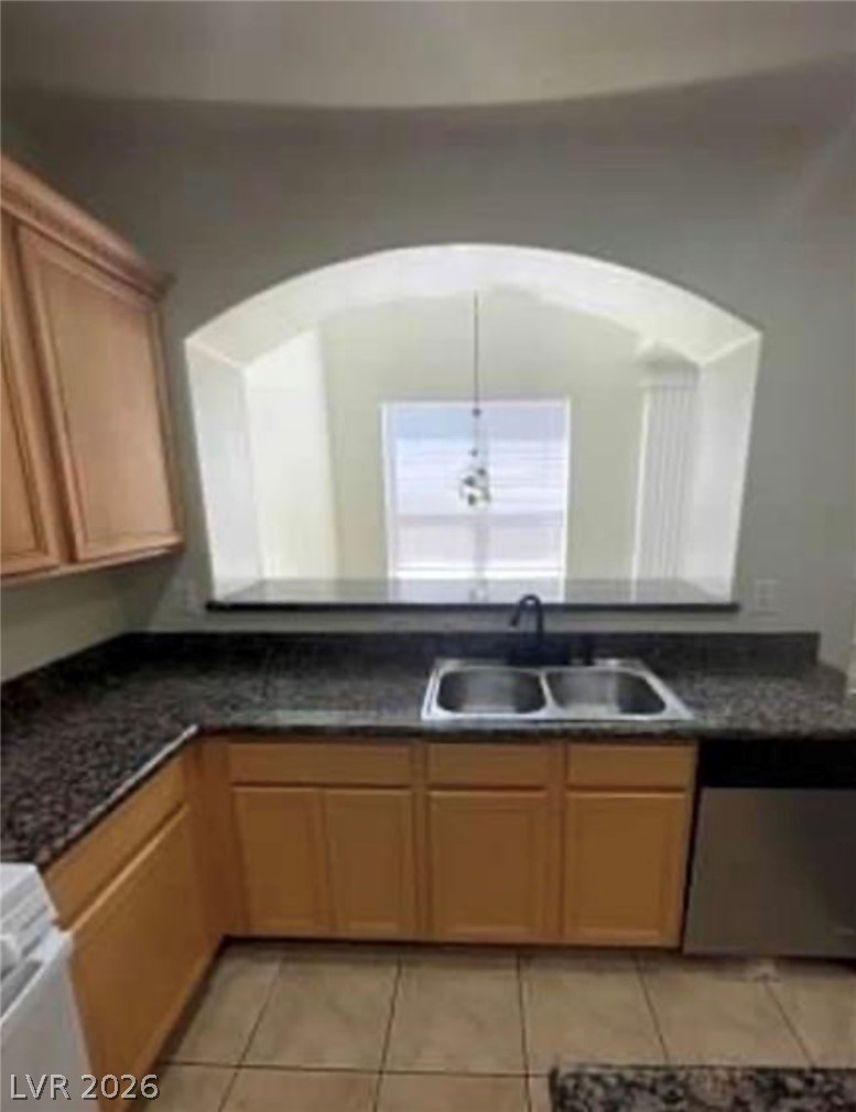 1209 Equator Avenue Property Photo 10