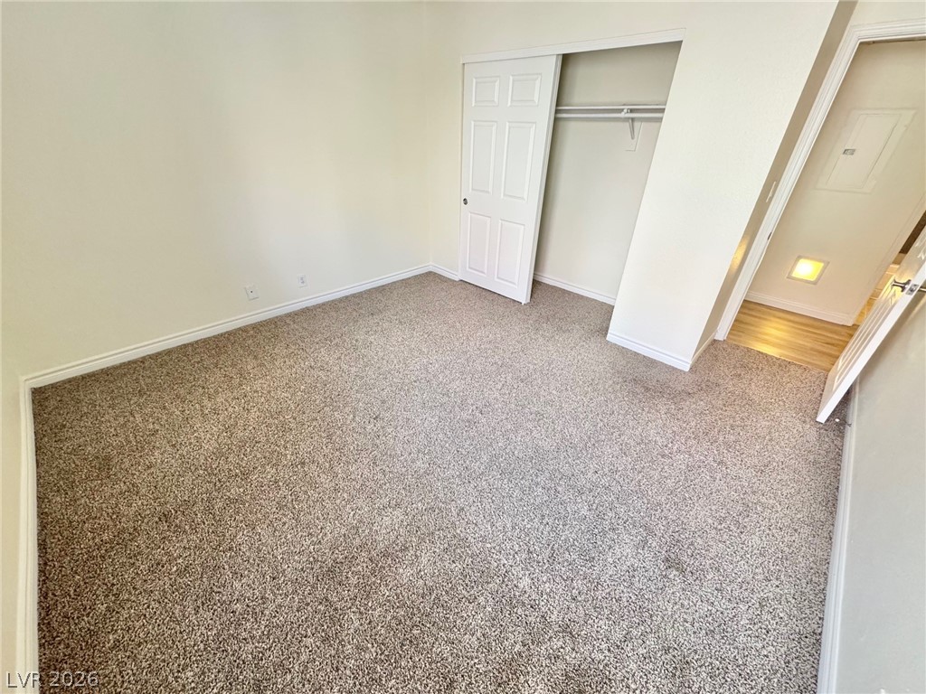 5422 River Glen Drive 377 Property Photo 11