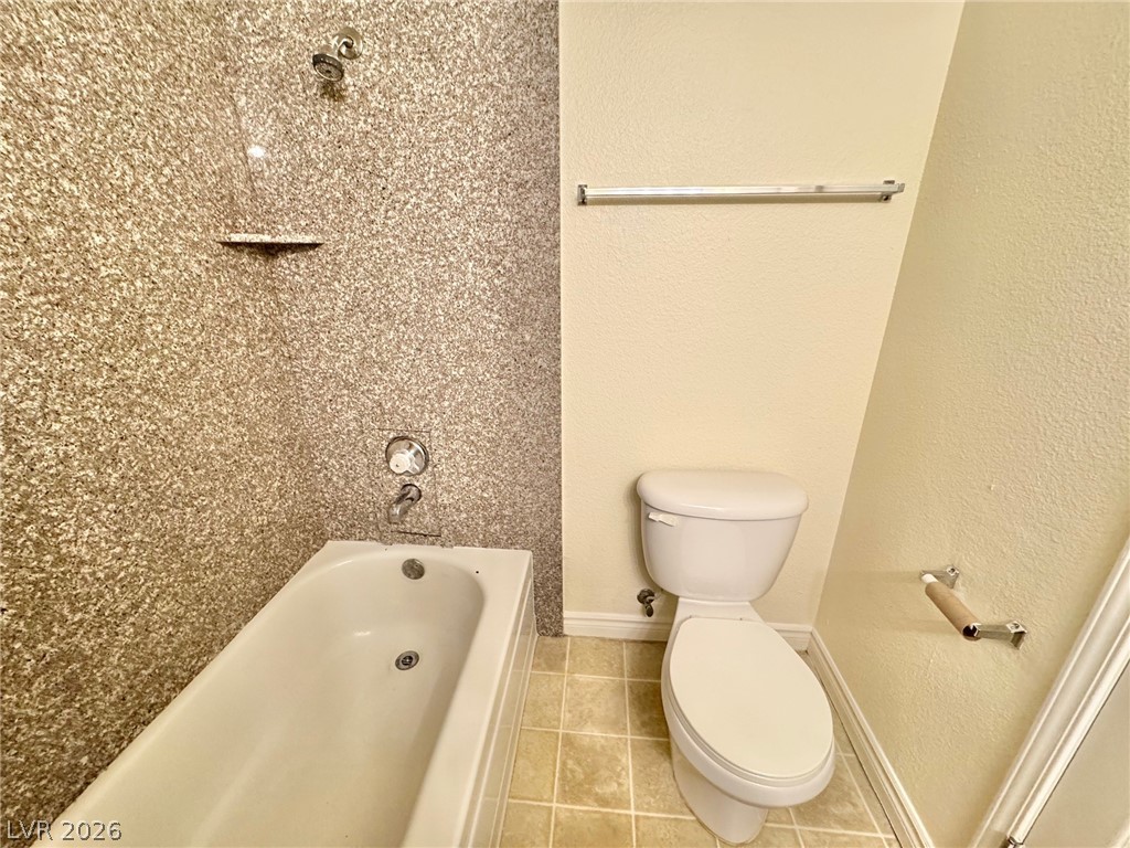 5422 River Glen Drive 377 Property Photo 16