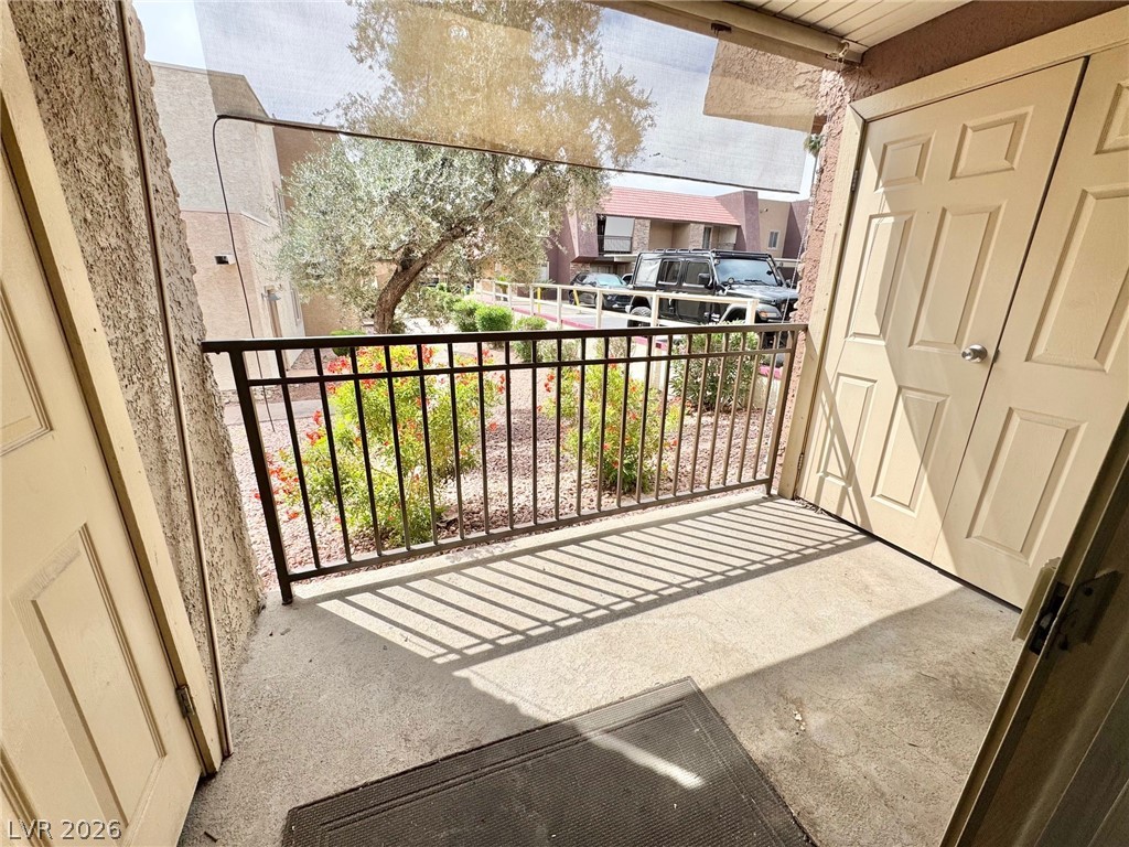5422 River Glen Drive 377 Property Photo 24