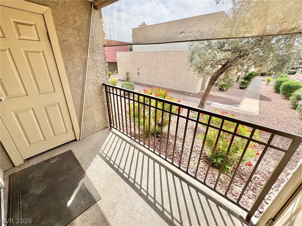 5422 River Glen Drive 377 Property Photo 25