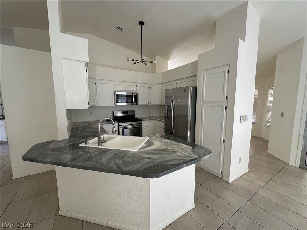1585 Rowan Tree Drive Property Photo 2