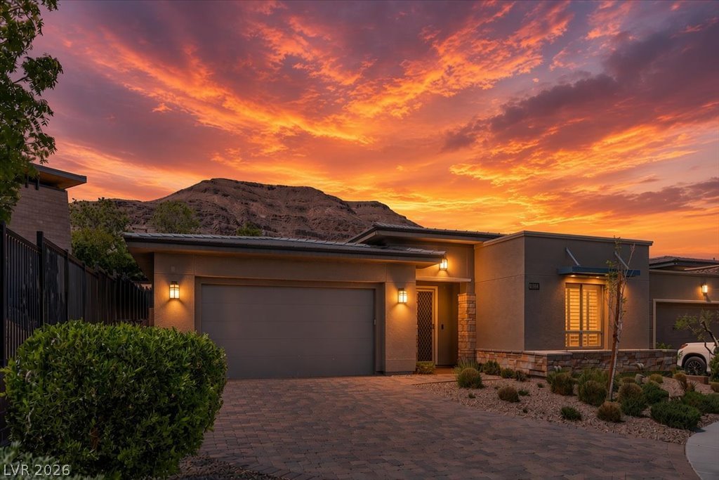 6649 Ruby Desert Court Property Photo 2