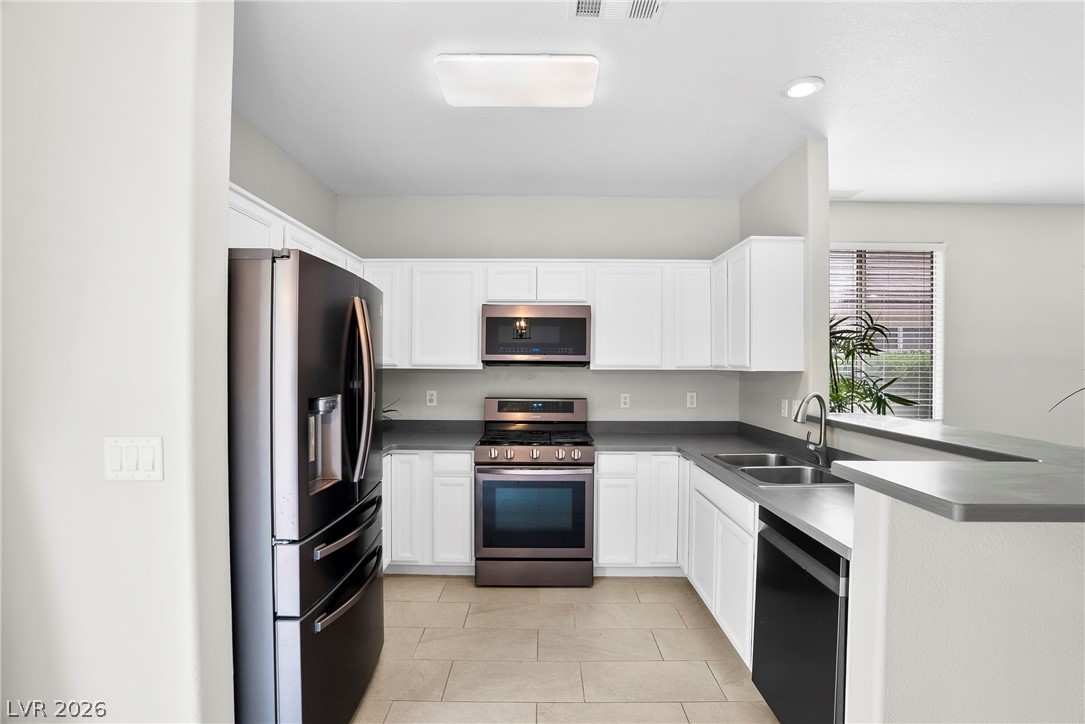 8824 Iron Hitch Avenue Property Photo 10