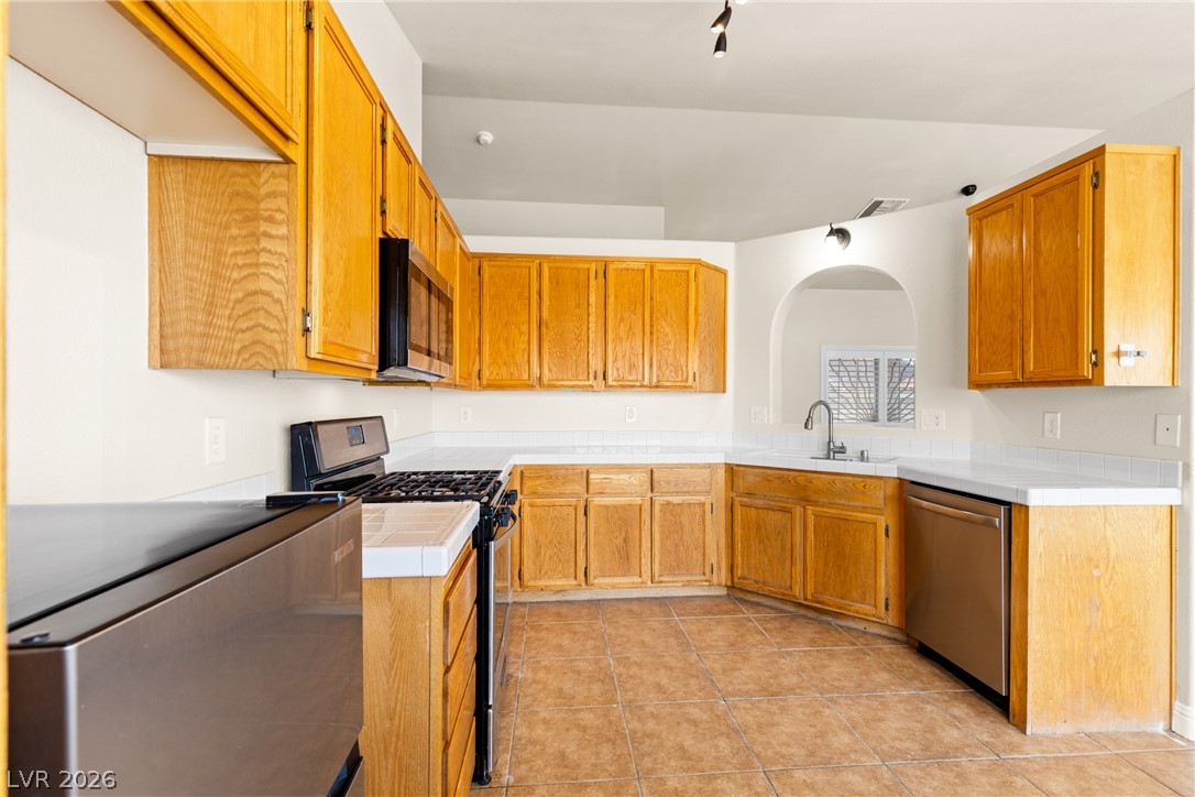 681 West Pacific Avenue Property Photo 17
