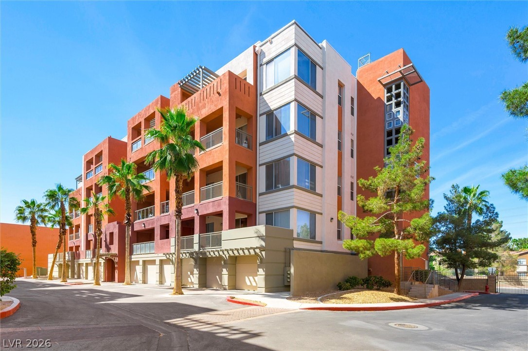 27 East Agate Avenue 409 Property Photo 3