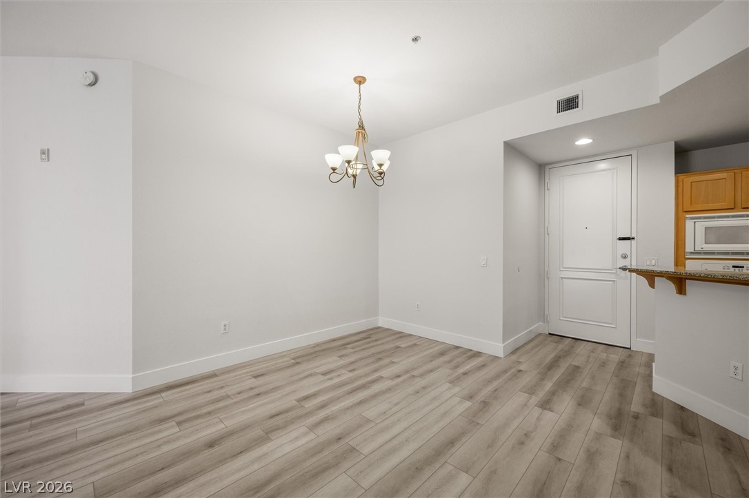 27 East Agate Avenue 409 Property Photo 8