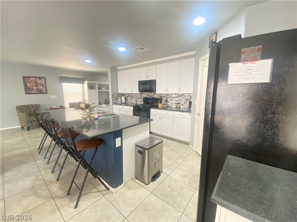 9833 Dryden Court Property Photo 6
