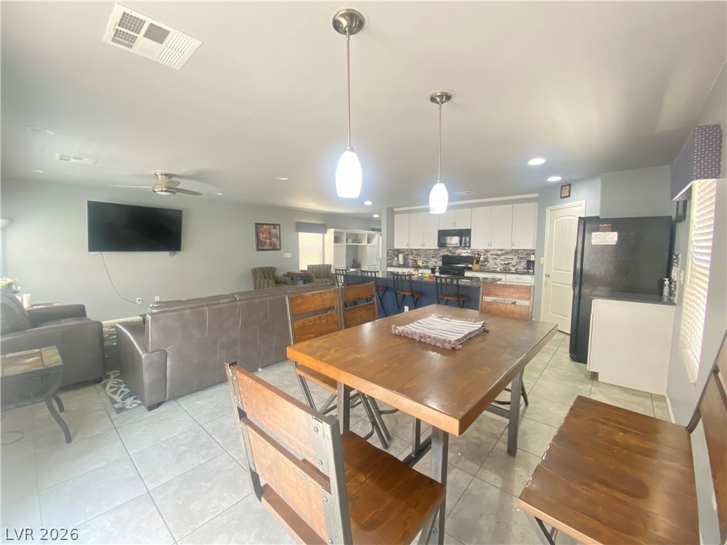 9833 Dryden Court Property Photo 8