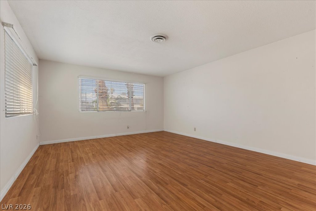 5305 Westleigh Avenue Property Photo 9