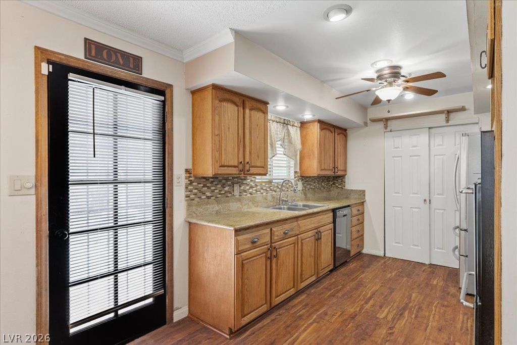 5305 Westleigh Avenue Property Photo 16