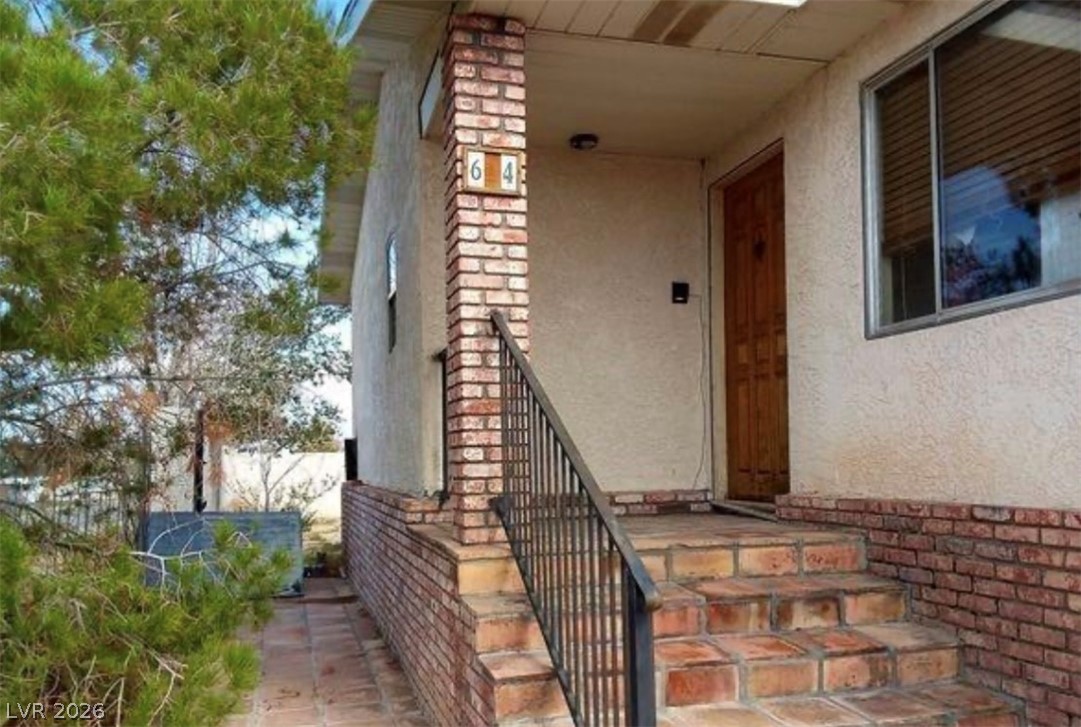 664 Sky Road Property Photo 1