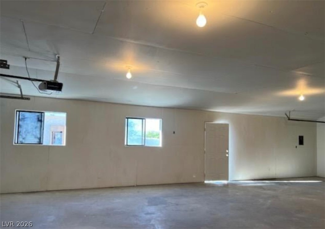 664 Sky Road Property Photo 6
