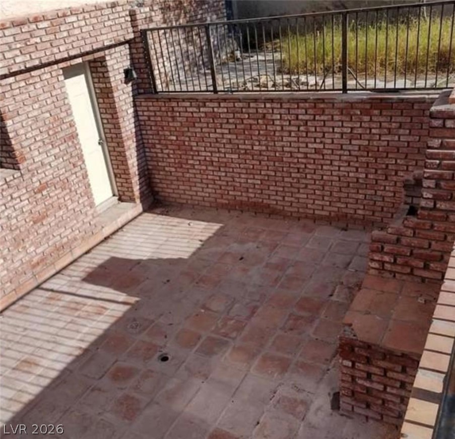 664 Sky Road Property Photo 23