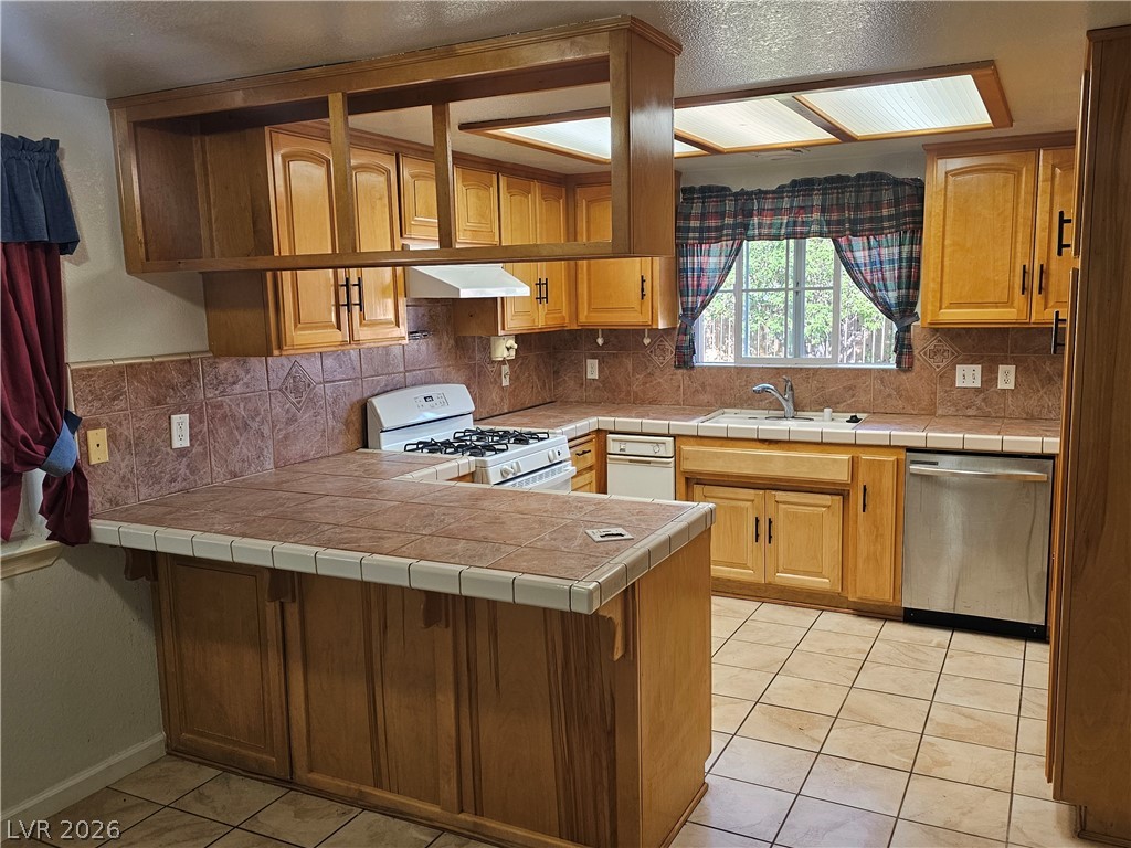 1891 Vondell Drive Property Photo 11