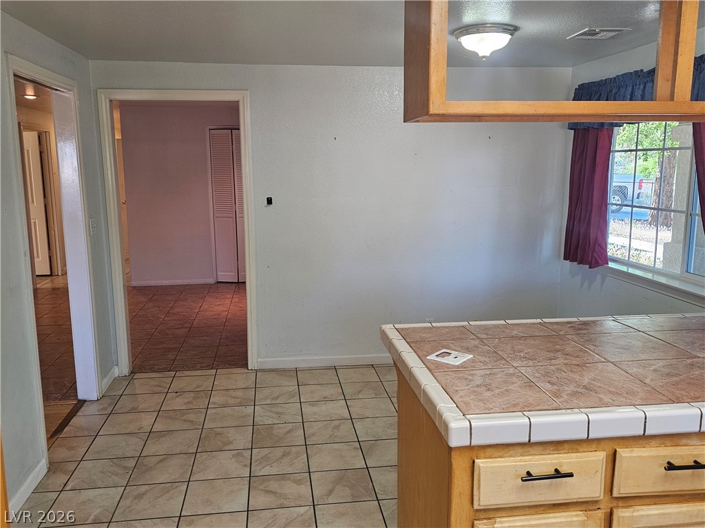 1891 Vondell Drive Property Photo 13