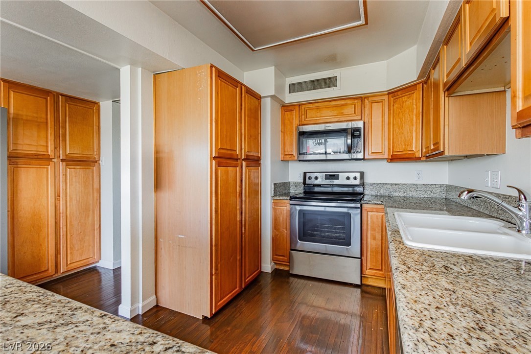 3111 Bel Air Drive 10c Property Photo 14