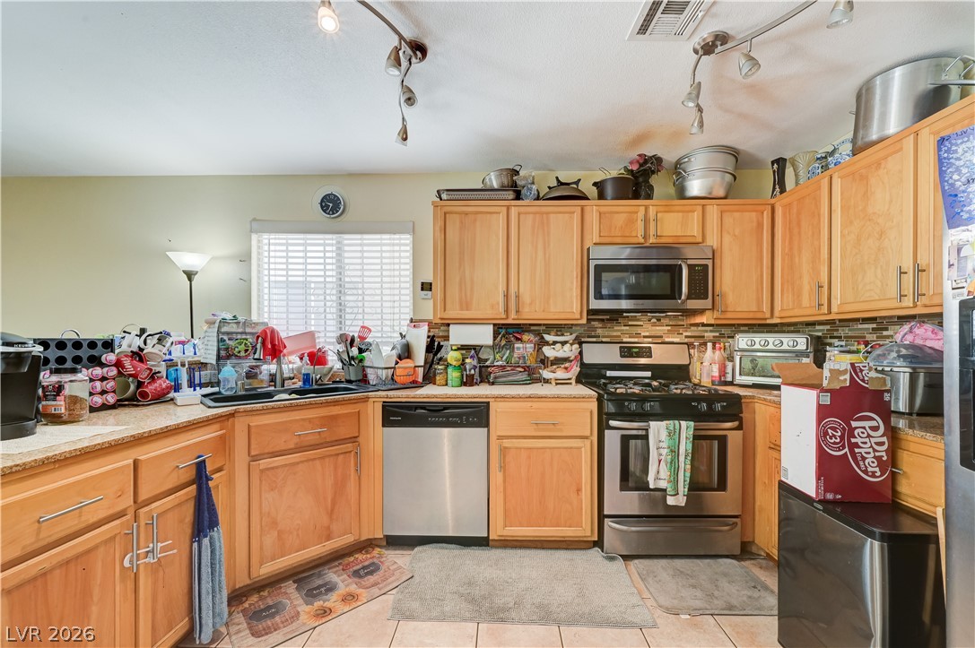 8325 Haven Cove Avenue Property Photo 16