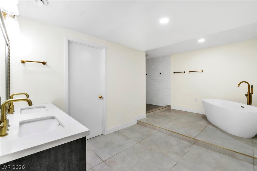 1679 Raindance Way Property Photo 3