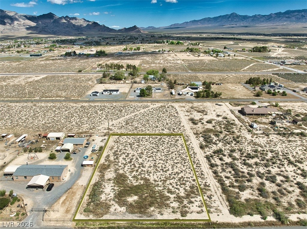 1670 Geofrey Street Property Photo 2