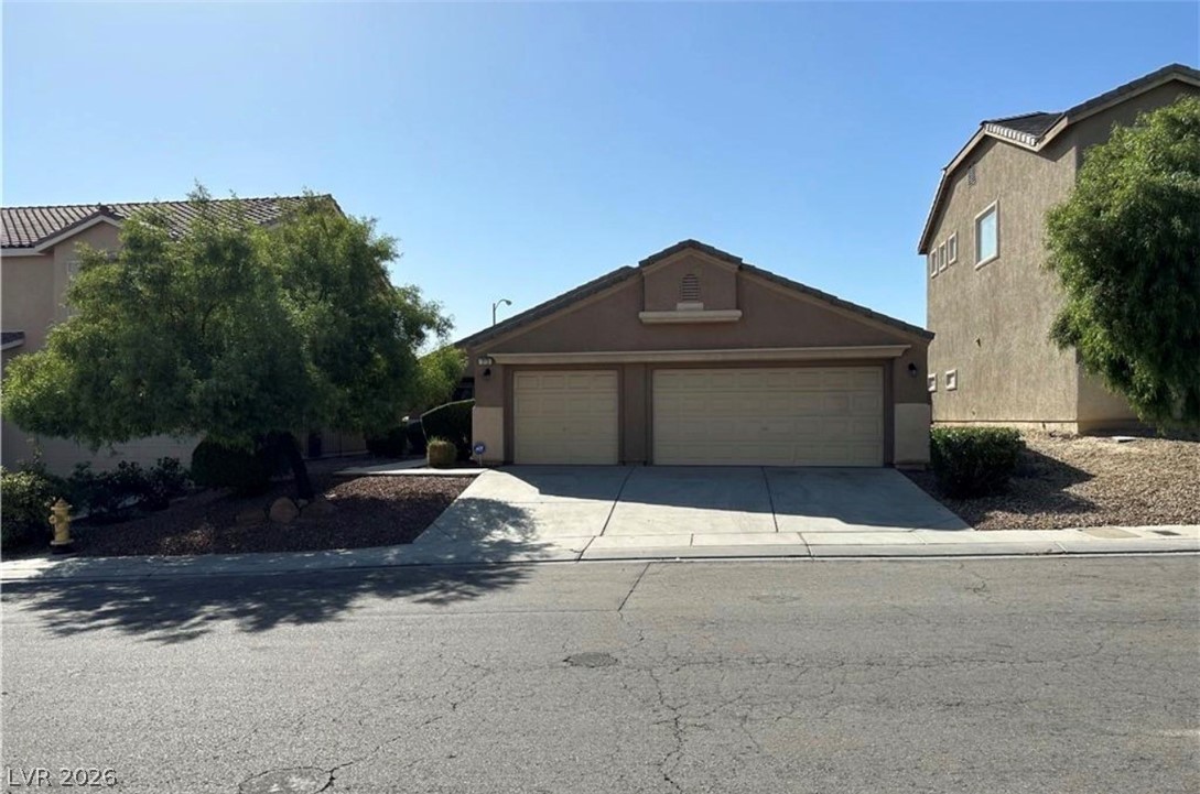 313 Purple Passion Avenue Property Photo 2