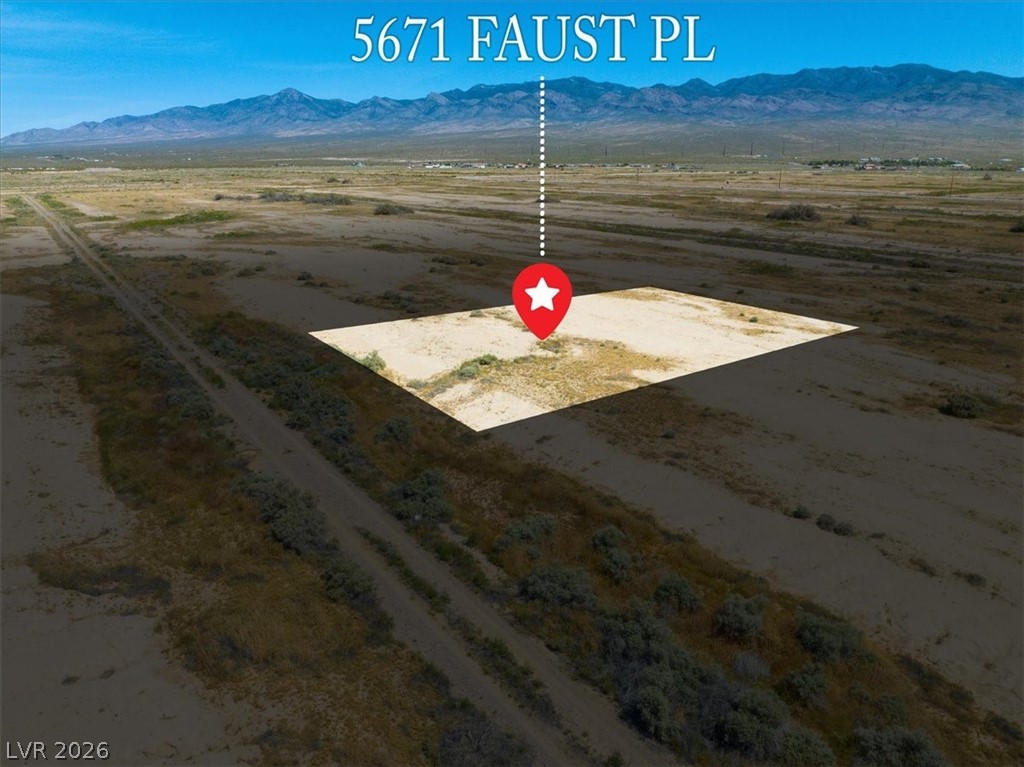5671 North Faust Place Property Photo 1