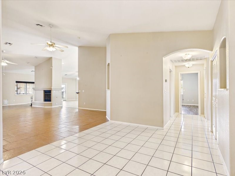 1710 North Murphy Street Property Photo 5