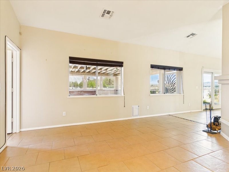 1710 North Murphy Street Property Photo 10