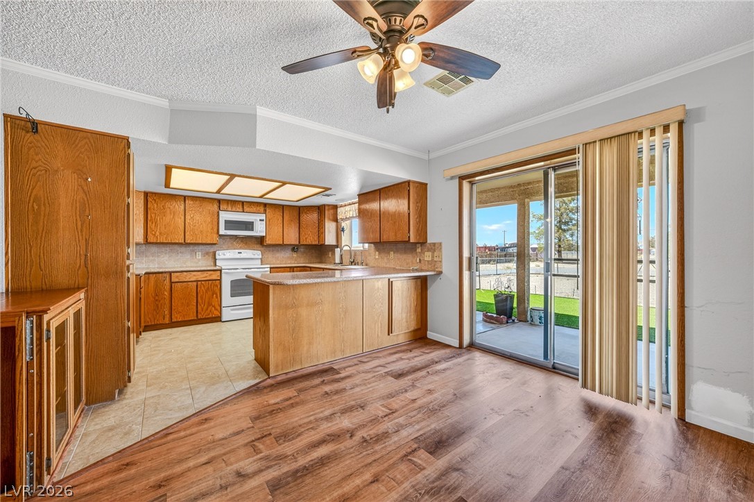 3030 Paiute Boulevard Property Photo 8