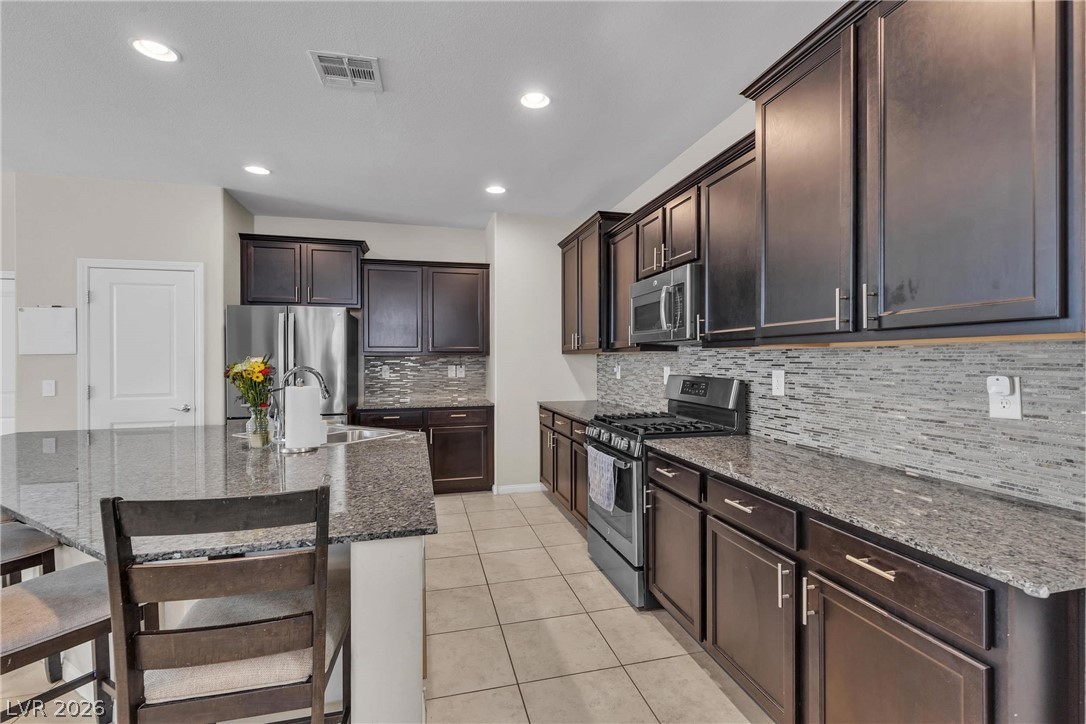 9950 Coyote Echo Court Property Photo 6
