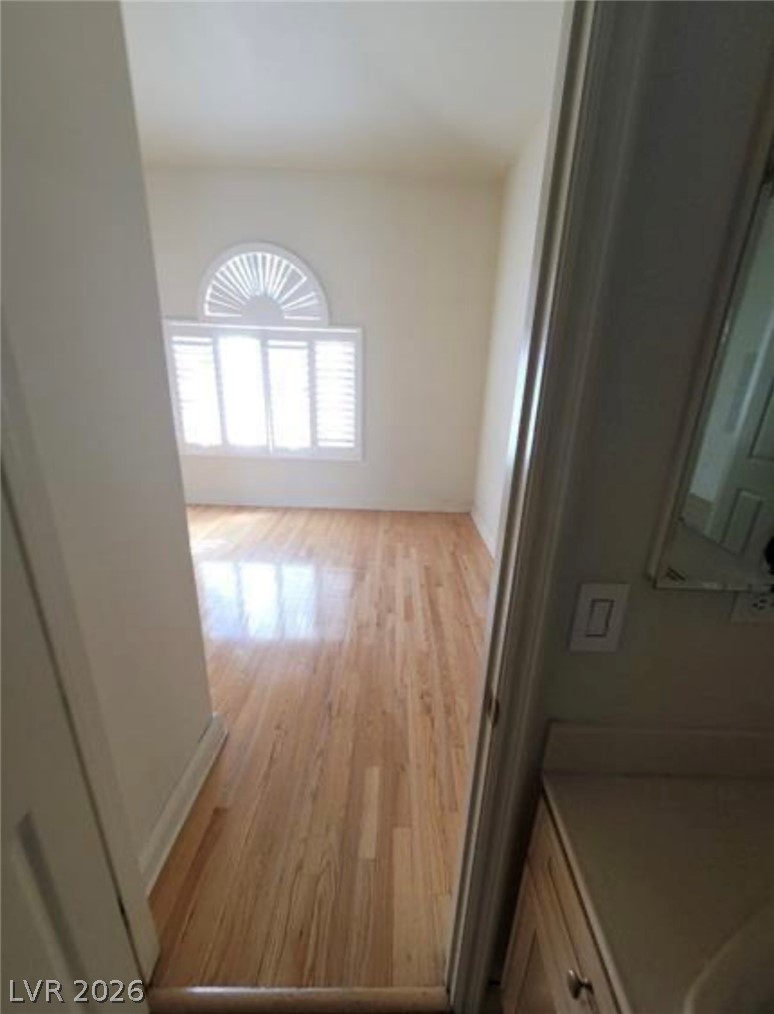 5718 San Florentine Avenue Property Photo 38
