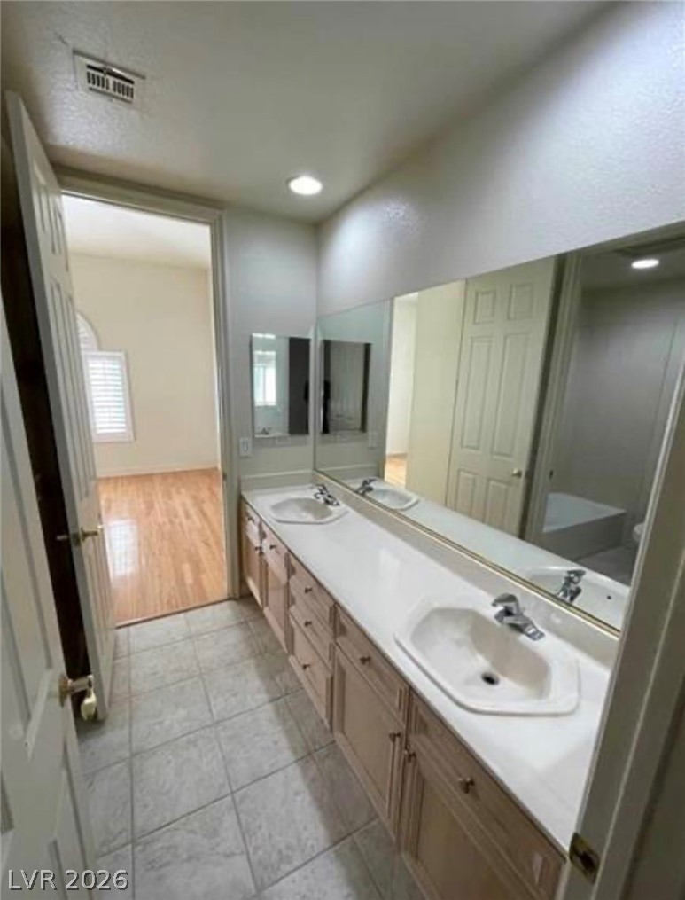 5718 San Florentine Avenue Property Photo 44