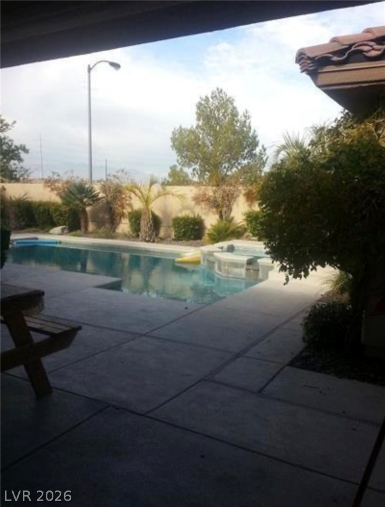 5718 San Florentine Avenue Property Photo 48
