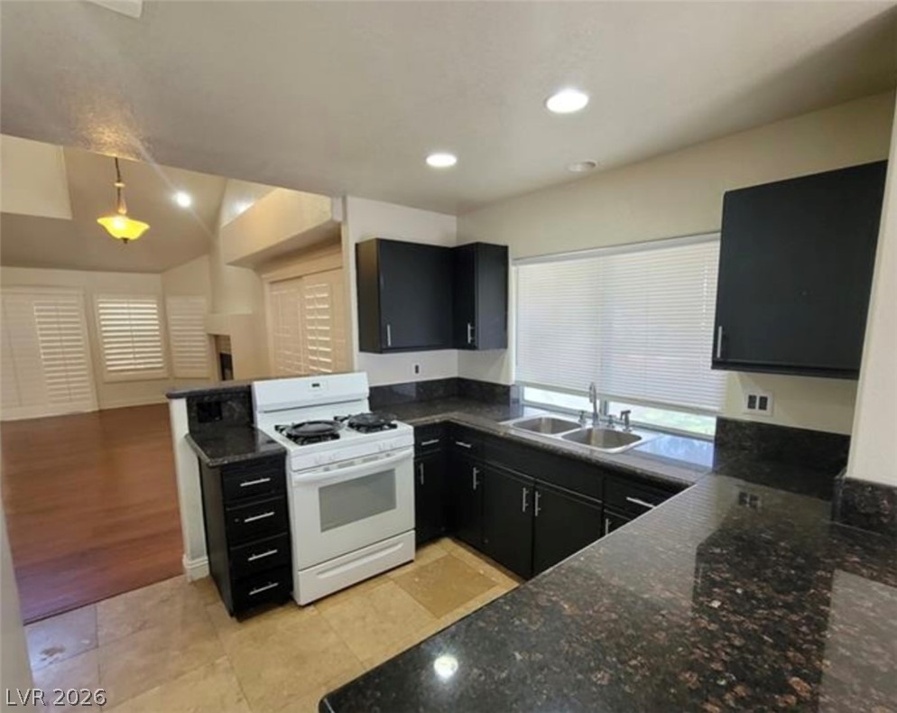 6902 Emerald Springs Lane Property Photo 7