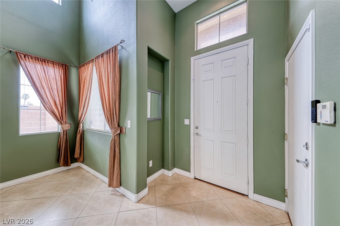 6342 Heather Creek Place Property Photo 4