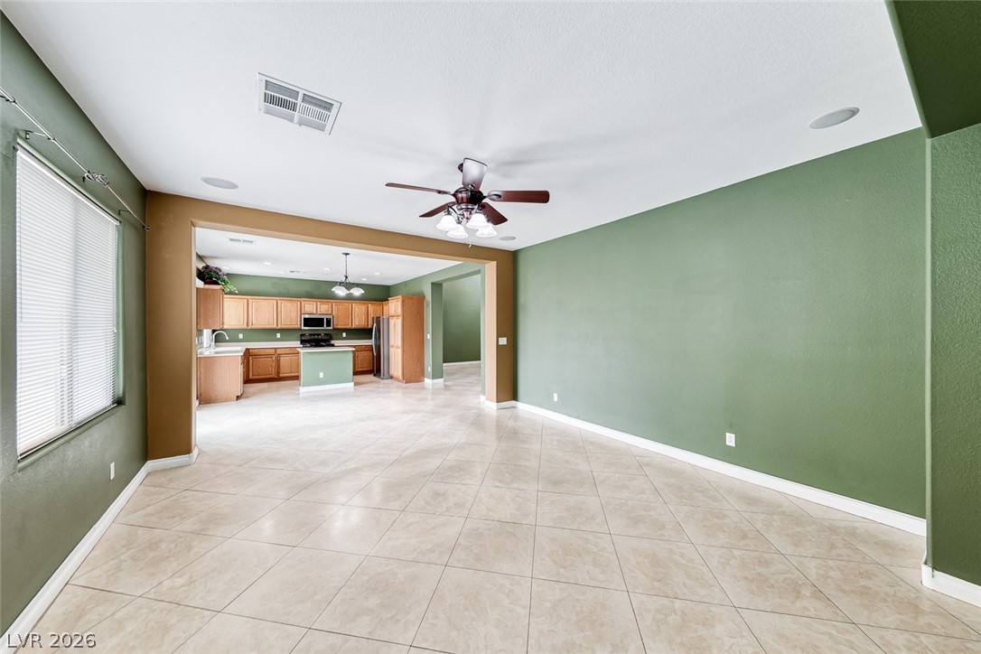 6342 Heather Creek Place Property Photo 10