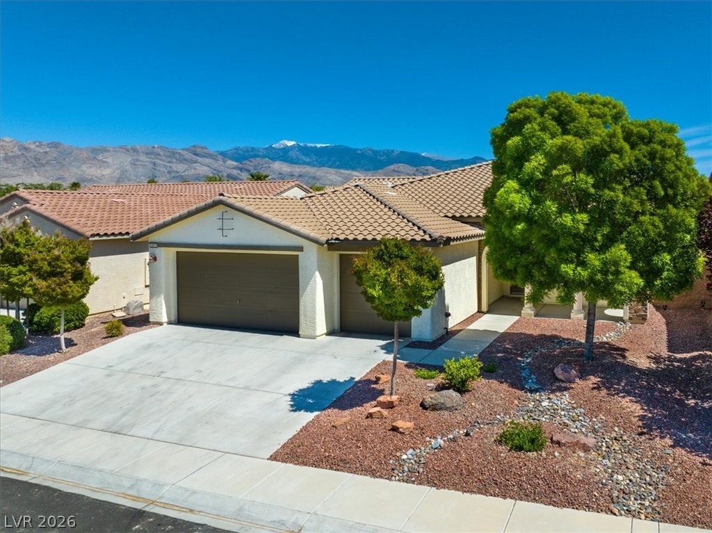 4891 South Palazzo Place Property Photo 2
