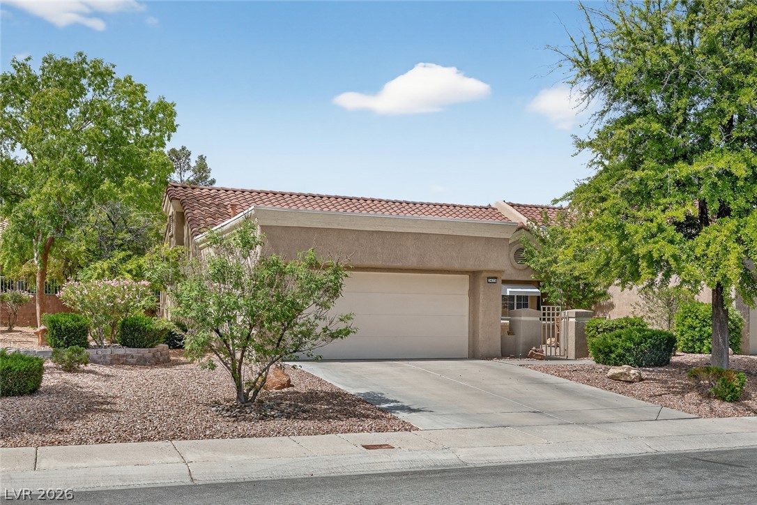 2425 Desert Butte Drive Property Photo 3
