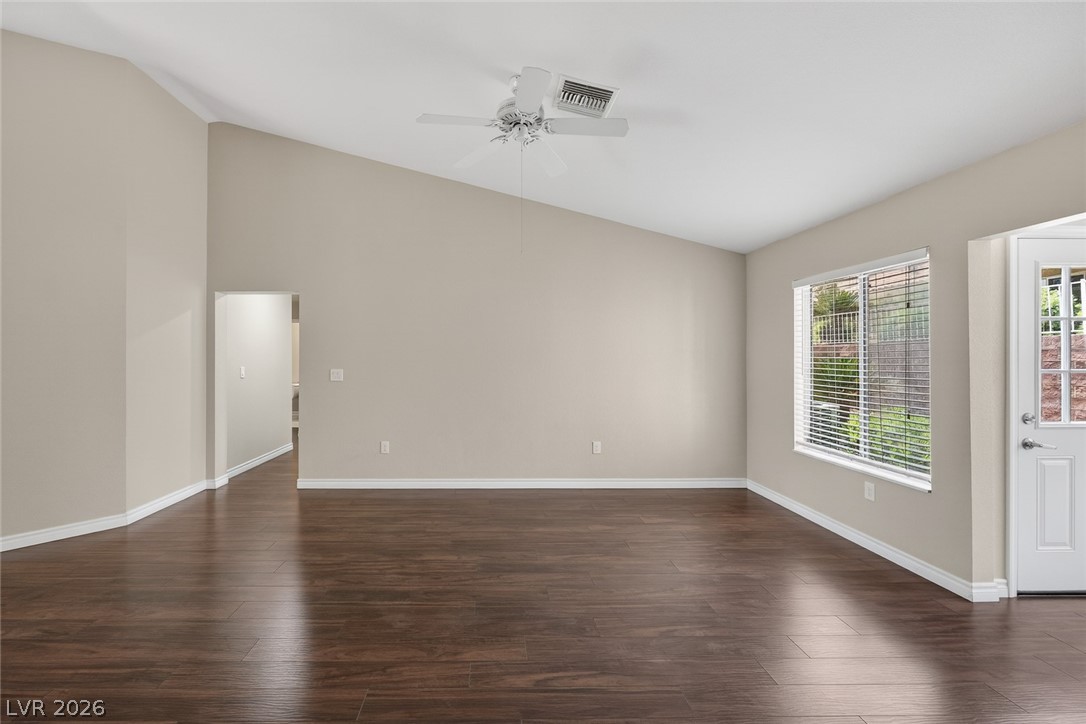2425 Desert Butte Drive Property Photo 11