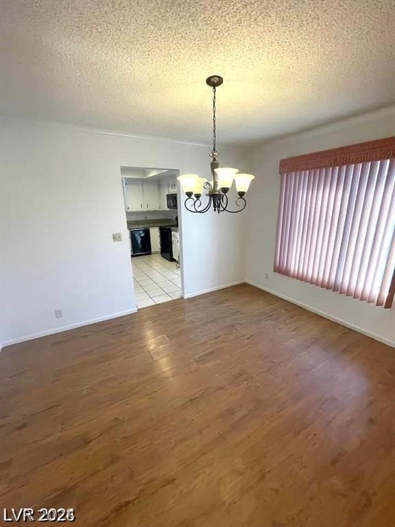 2459 Domingo Street Property Photo 31