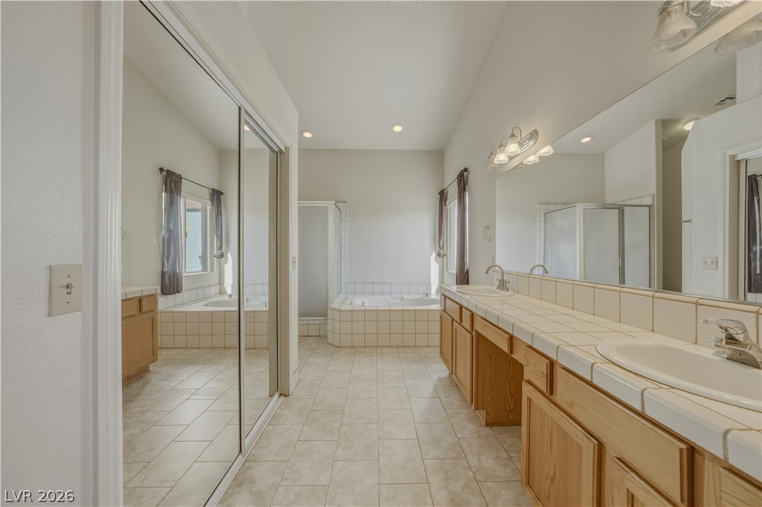 300 Margaret Street Property Photo 19