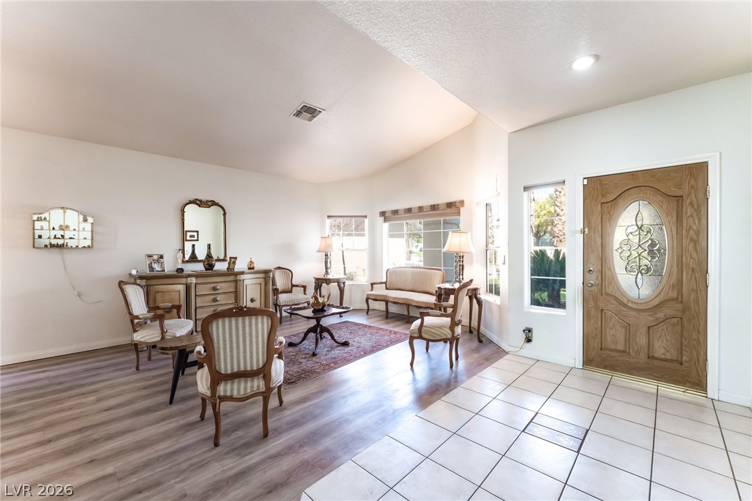 8048 Marbella Circle Property Photo 5