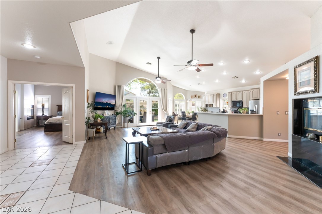 8048 Marbella Circle Property Photo 13