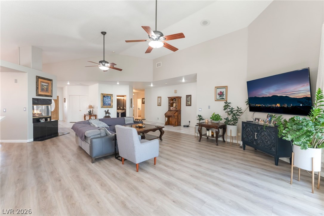 8048 Marbella Circle Property Photo 17