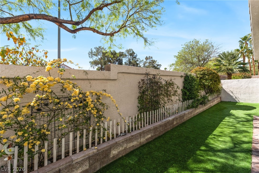 8048 Marbella Circle Property Photo 46