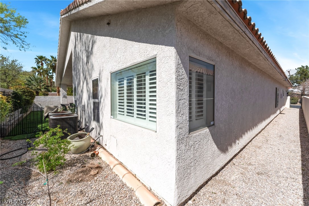 8048 Marbella Circle Property Photo 48