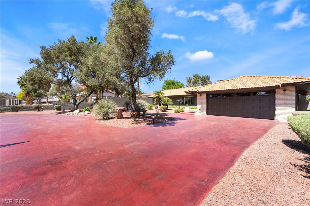 6540 Laredo Street Property Photo 5
