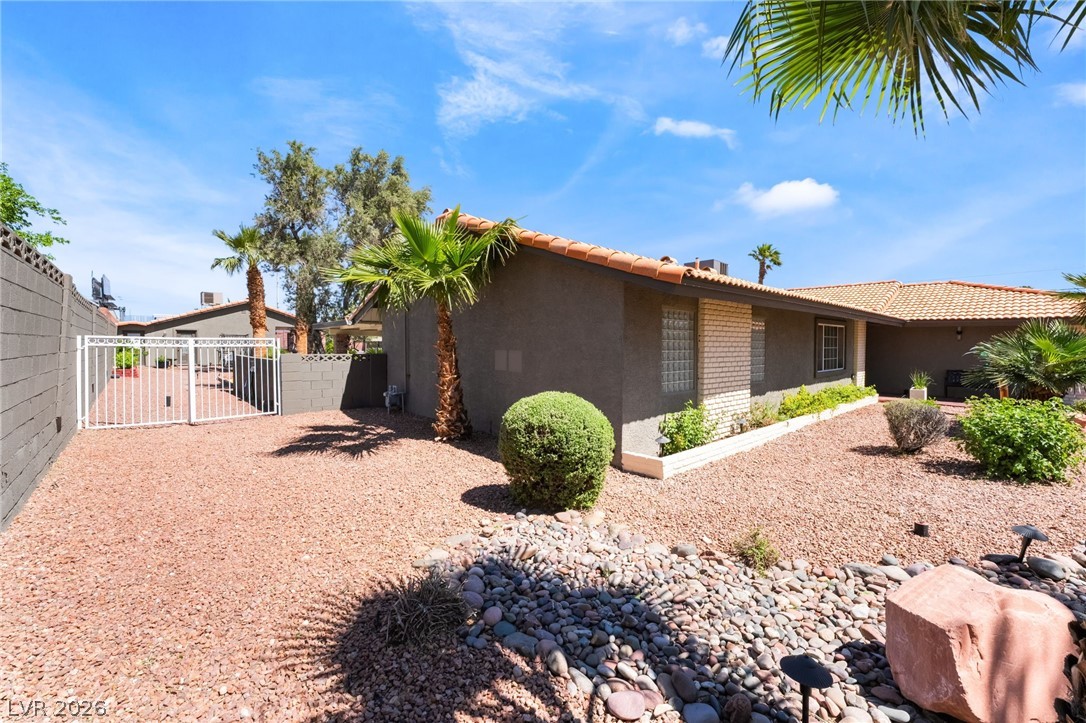6540 Laredo Street Property Photo 7