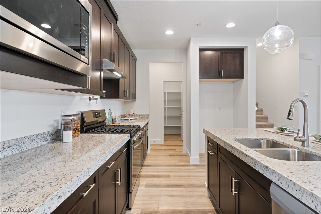 699 Florence Drive Property Photo 12