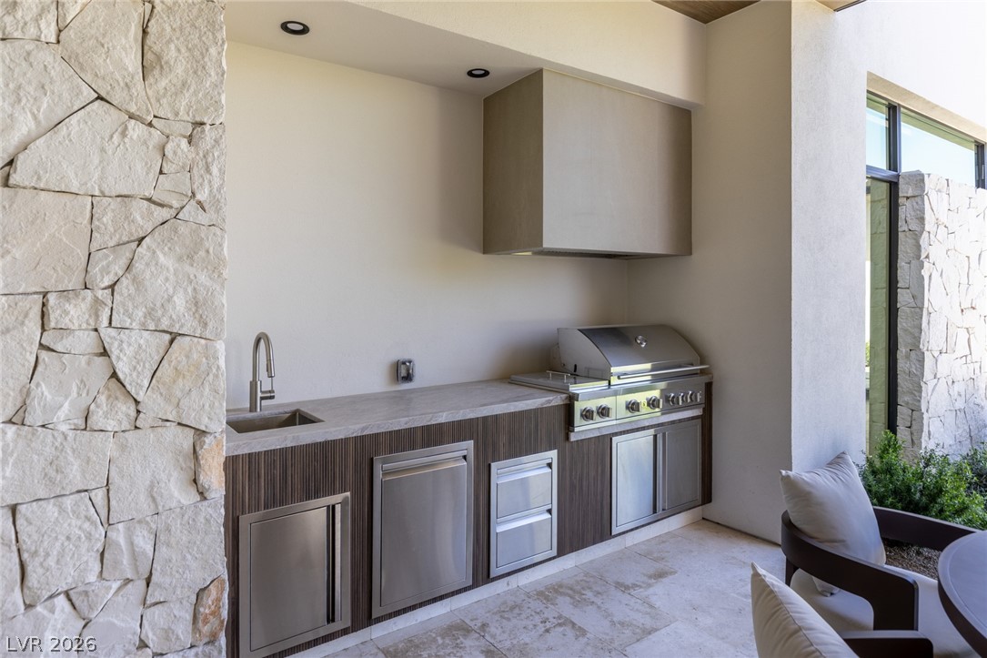 24 Pebble Hills Court Property Photo 63